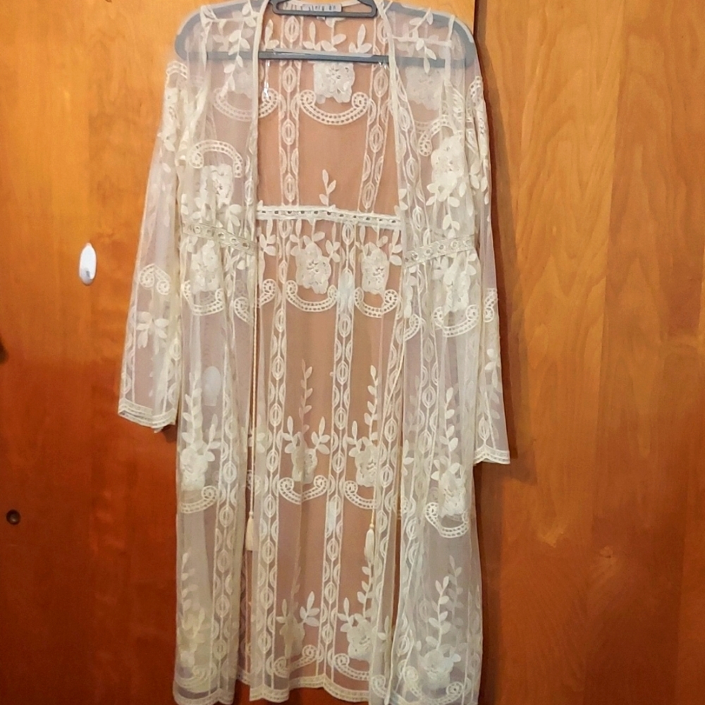 Lace kimono